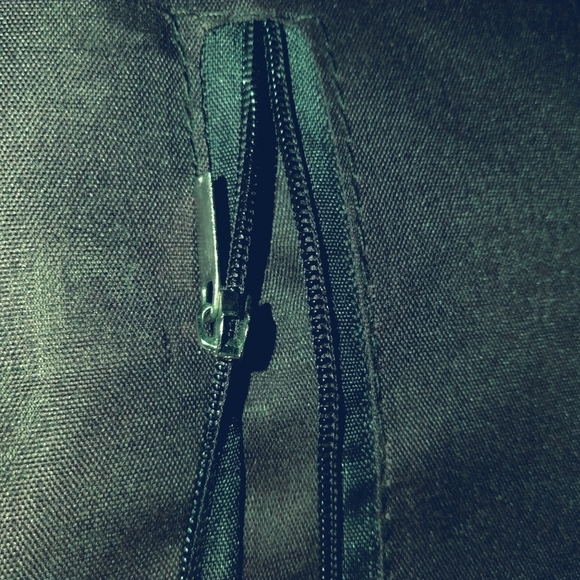 Black batwing goth punk purse backpack - Picture 8 of 11